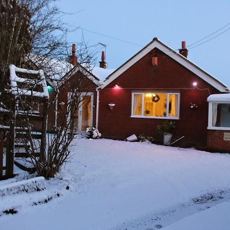 Long Chimneys Bed & Breakfast Ashbourne  Exterior photo